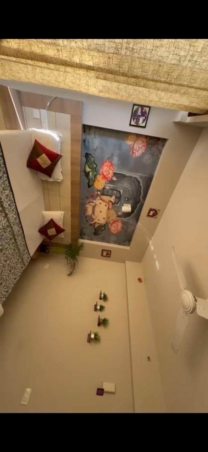 Blue Mans Rooms - Near Prem Mandir & ISKCON Apartment in Uttar Pradesh