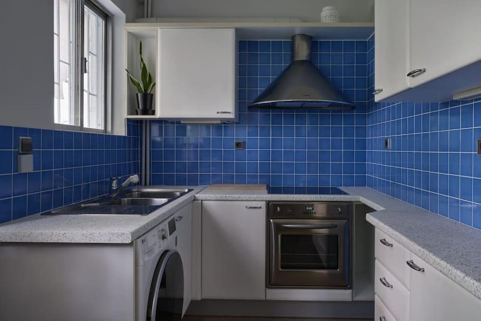 Kitchen or kitchenette, pet friendly, stove, washing machine, dryer
