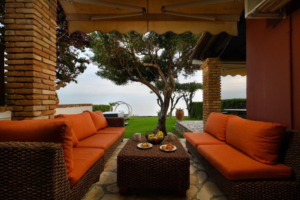 Patio, Garden, View (from property/room), Balcony/Terrace, Seating area, Garden view, Sea view