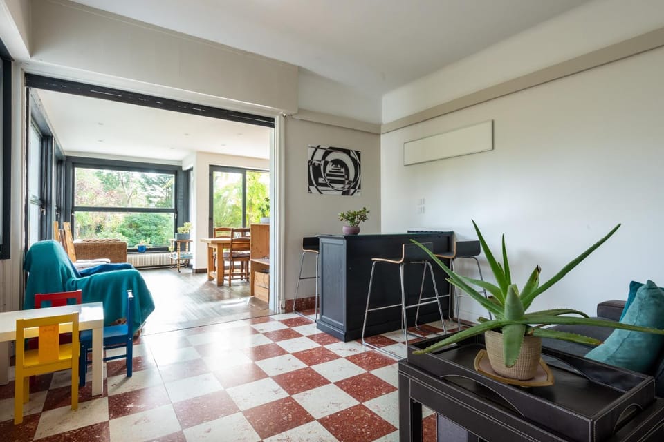 Property building, Living room