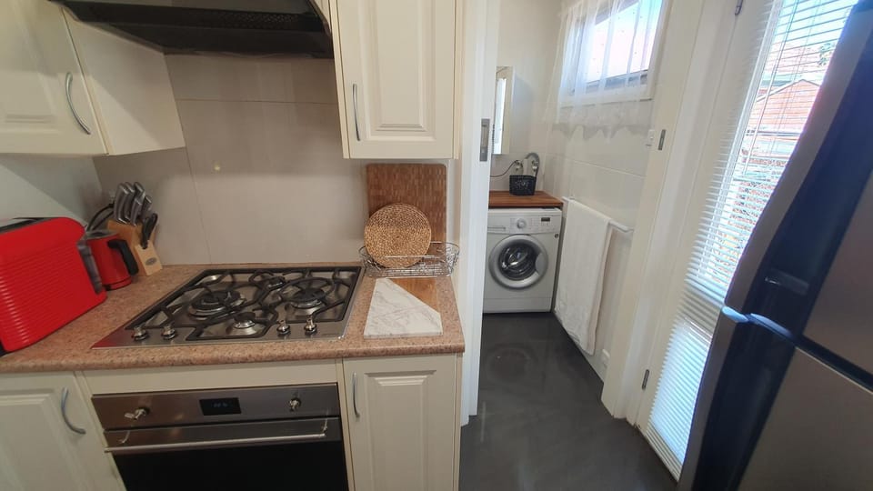 Grandview Garden Studio Apartment in Melbourne