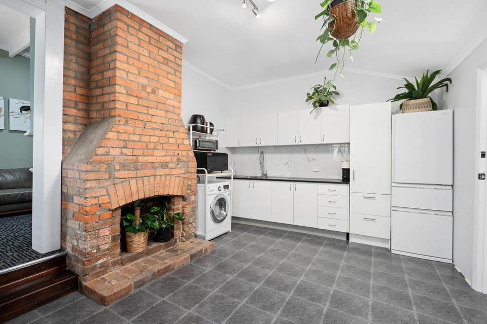 Kitchen or kitchenette, kitchen