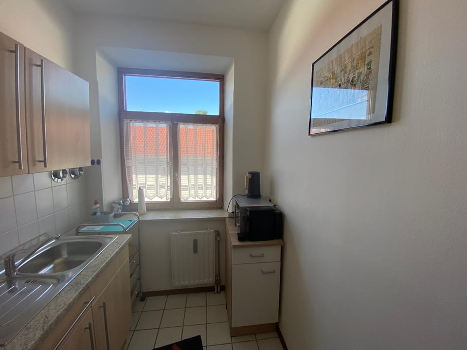 Kitchen or kitchenette, kitchen, kitchen