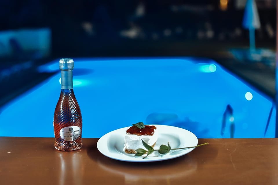 Swimming pool, Drinks