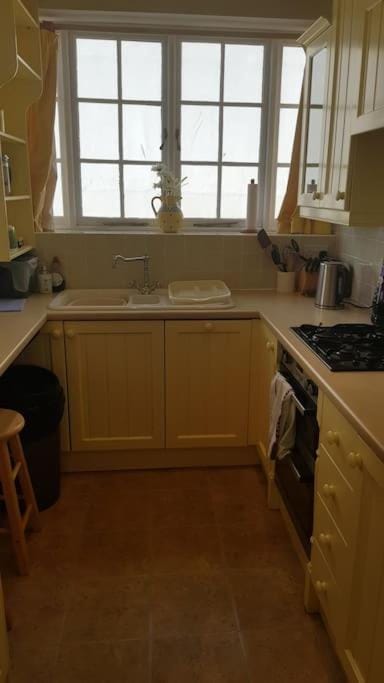 Sidmouth Fabulous 2 Bedroom balcony flat with sea views Apartment in Sidmouth