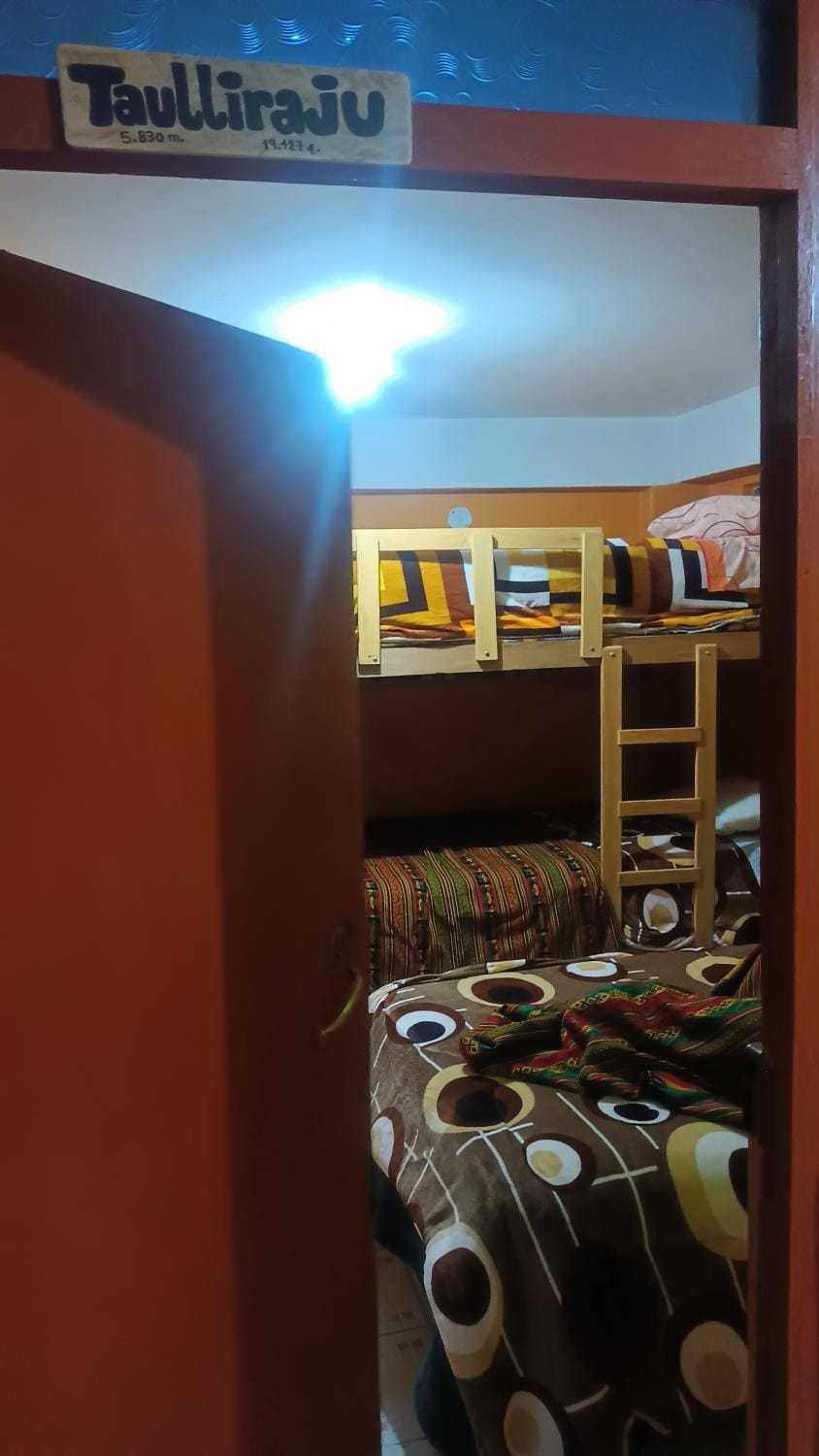 El Amauta de los Andes Lodging Erik House Hostel in Huaraz