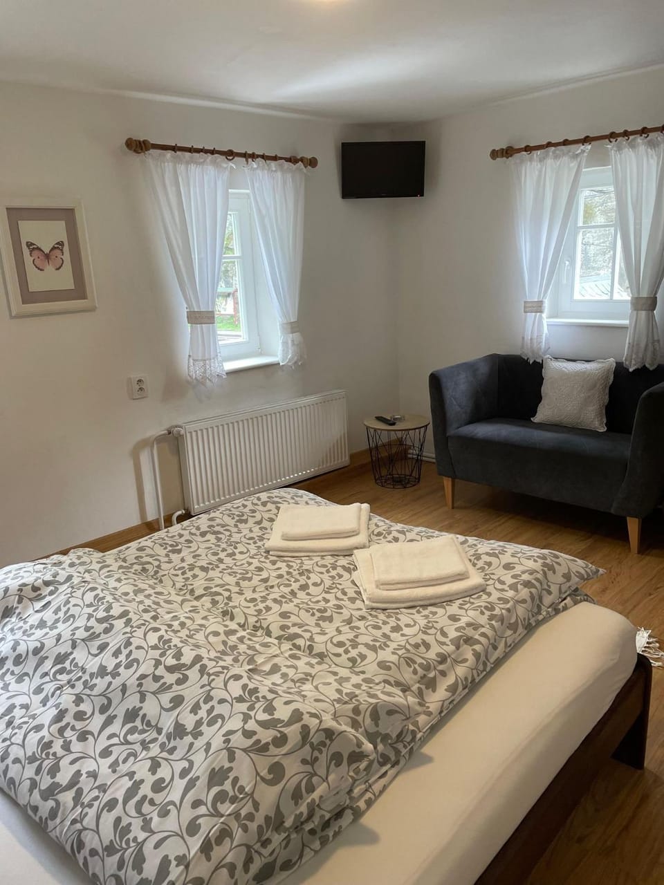 Photo of the whole room