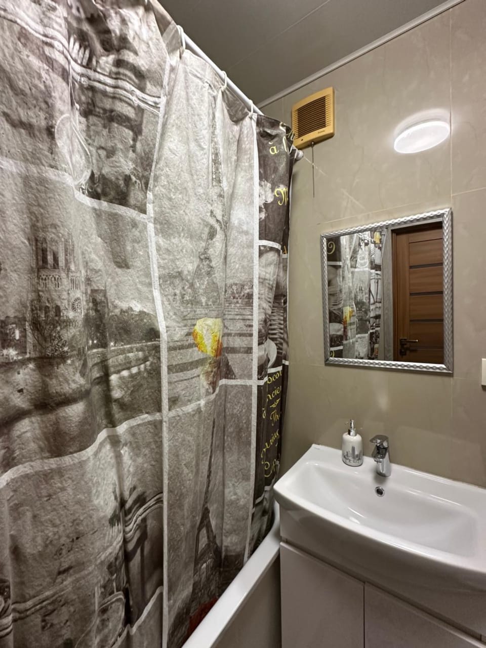 Апартаменти в центрі по вул Л Українки 19 Apartment in Ukraine