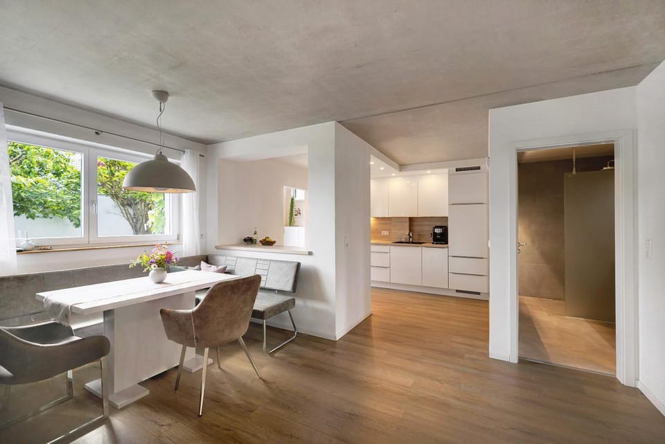 Property building, Kitchen or kitchenette, Living room