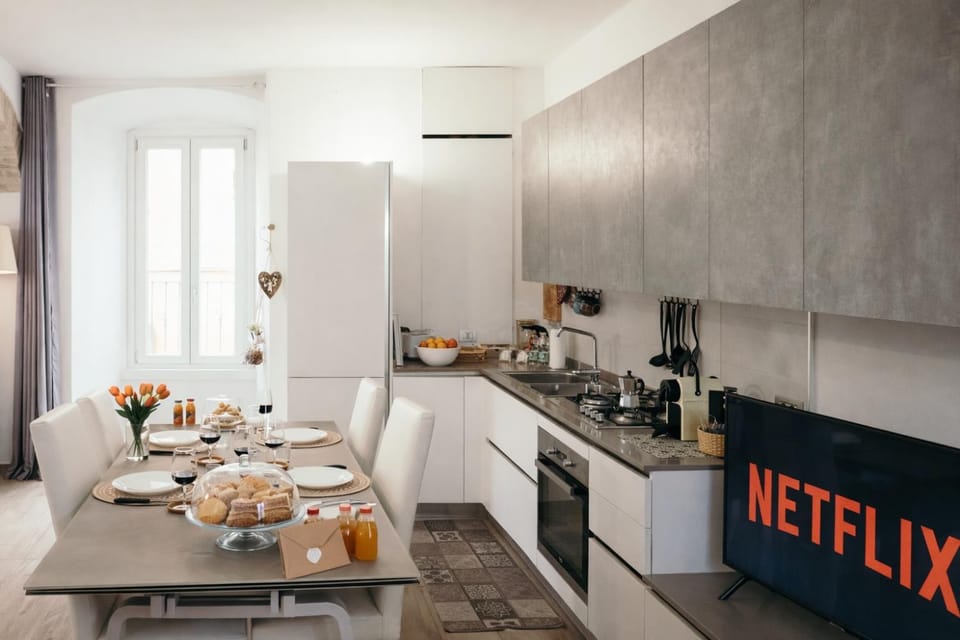 Coffee/tea facilities, Kitchen or kitchenette, Dining area, Drinks, pet friendly, stove, toaster