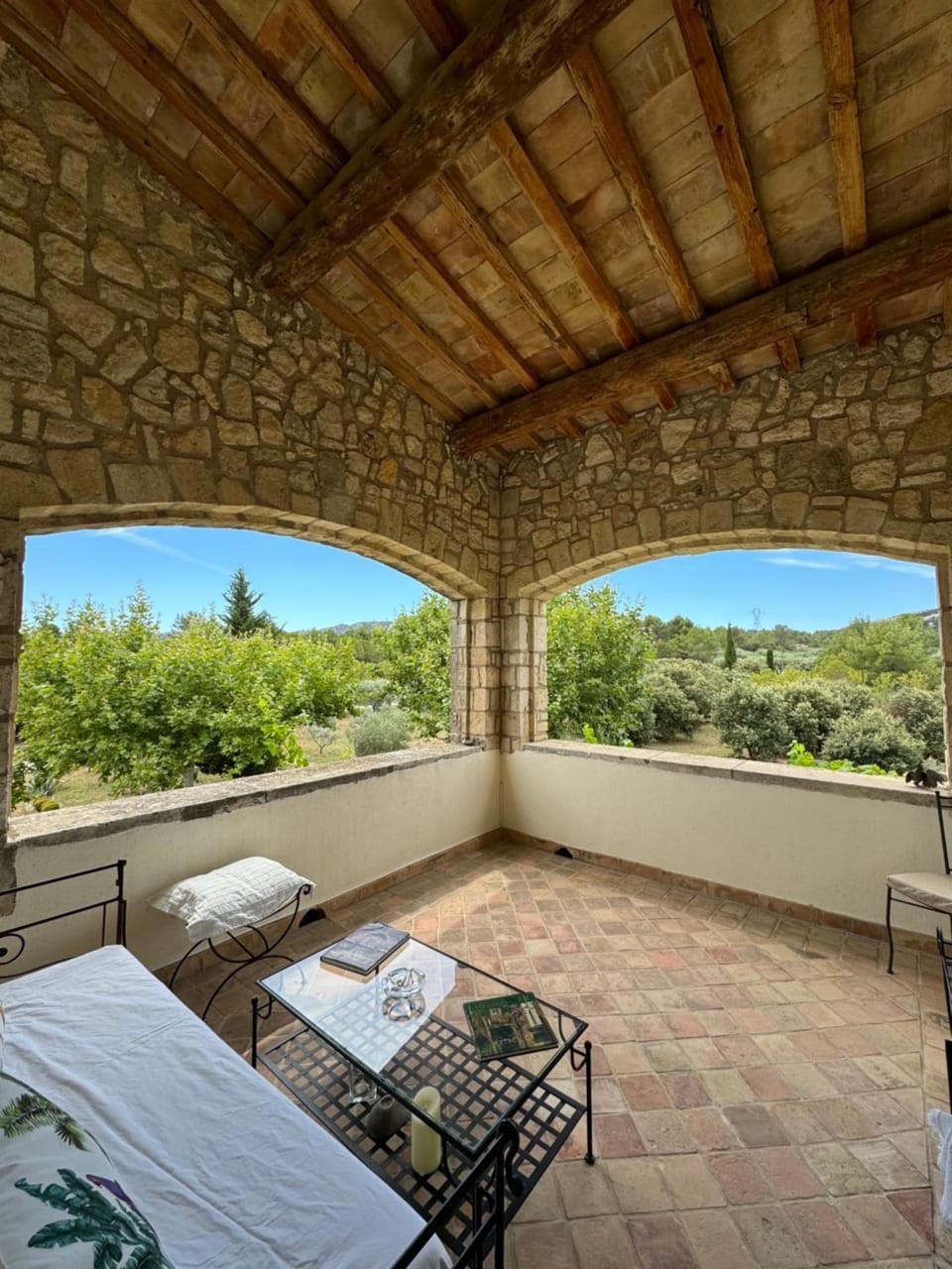 Chambre d'hôte au cœur de la Provence Eygalieres Bed and Breakfast in Provence-Alpes-Côte d'Azur