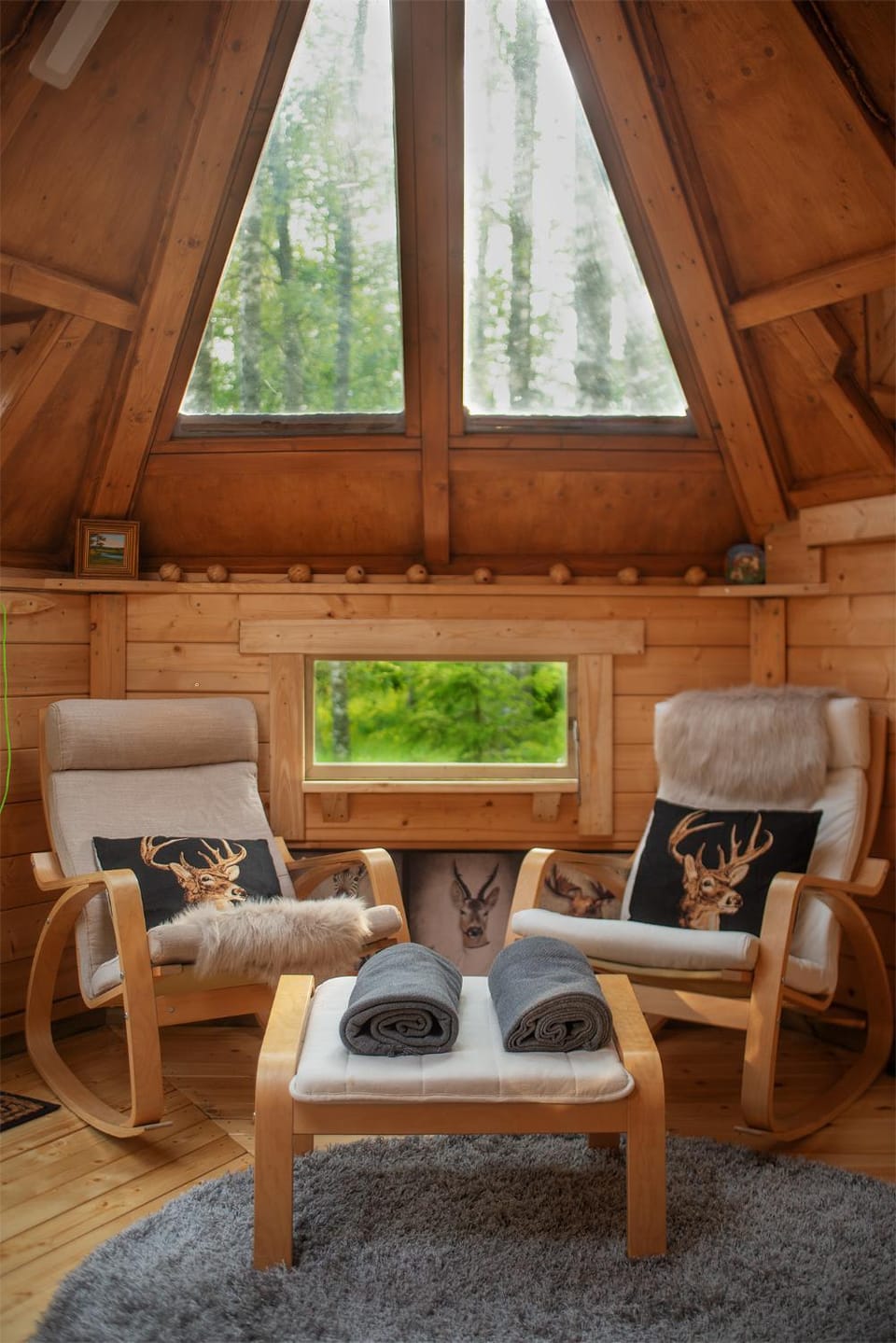 Living room, Seating area