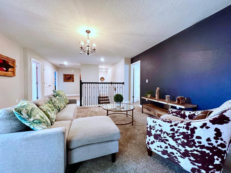Beautiful 8 Bed Home in Champions Gate-303OC House in Four Corners