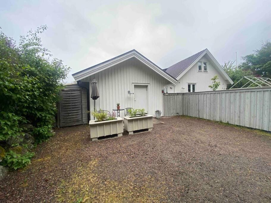 Cozy cottage by the sea south of Varberg House in Denmark