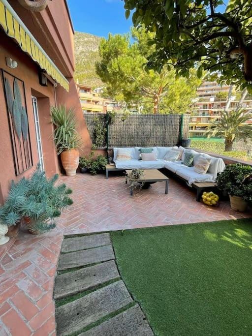 Patio, Garden view