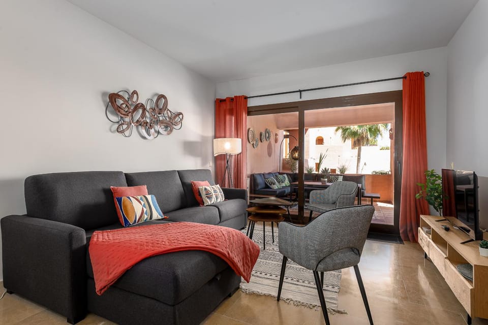 Communal lounge/ TV room, Living room