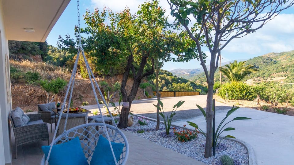 Natural landscape, Garden, Garden, View (from property/room), Balcony/Terrace, Balcony/Terrace, Garden view, Mountain view