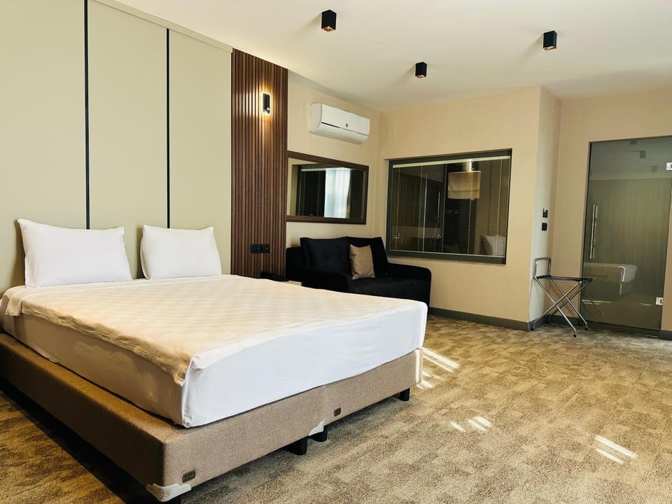 Bed, Bedroom, air conditioner