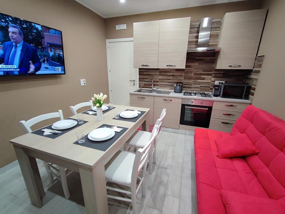 Communal lounge/ TV room, Kitchen or kitchenette