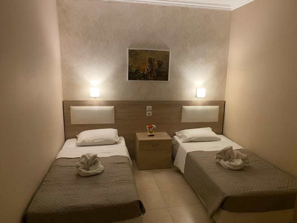 Bedroom, towels