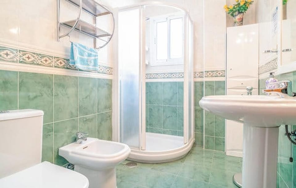 Bathroom, Living room