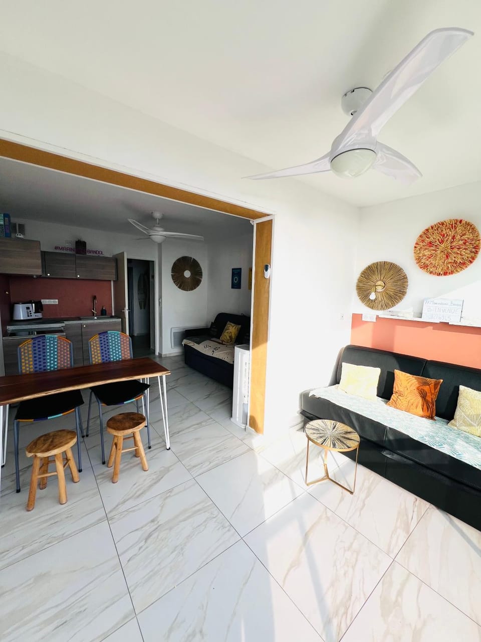 Seating area, Dining area, Bedroom