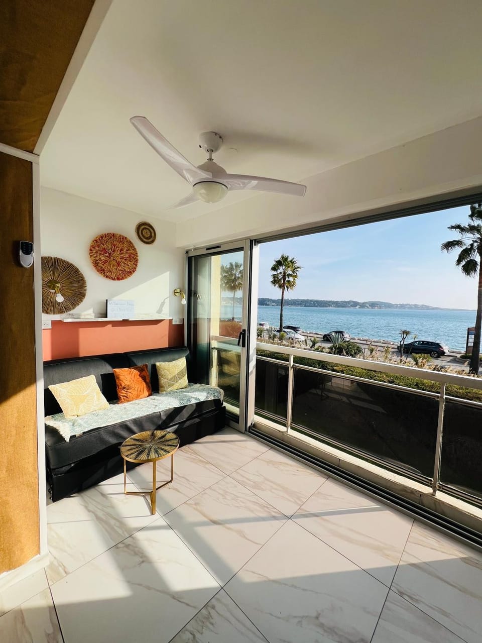 Day, View (from property/room), Living room, Bedroom, Sea view