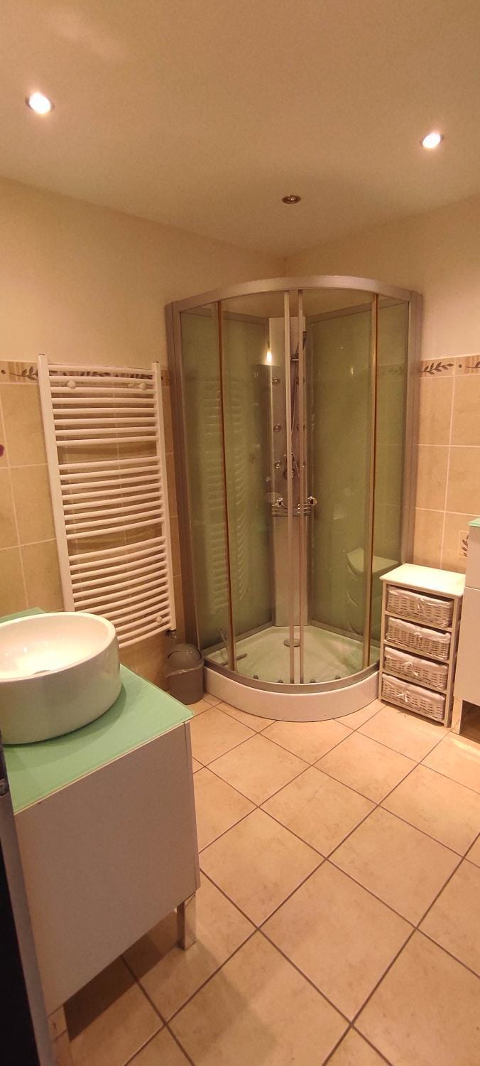 Shower, Bathroom