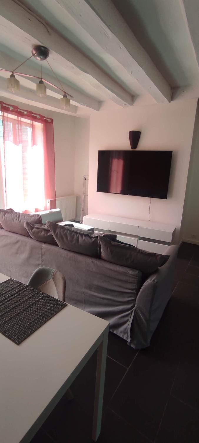 Communal lounge/ TV room