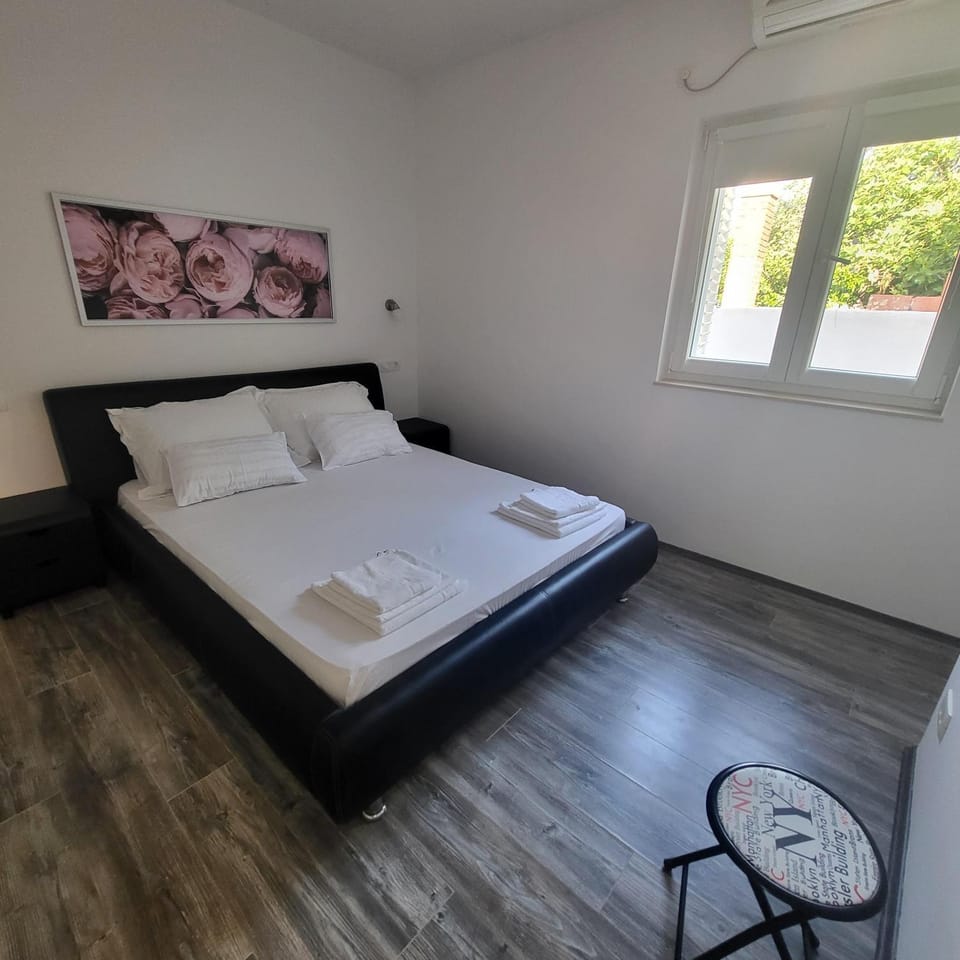 JEDRO 100 m2 Apartment in Dubrovnik-Neretva County