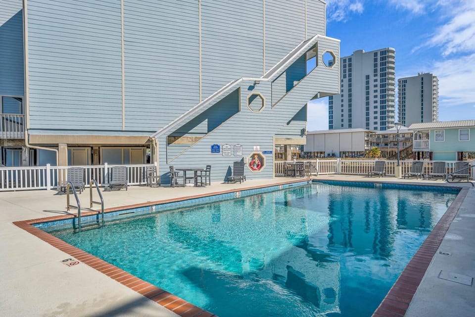 Summer House West B101 by Vacation Homes Collection Apartment in West Beach