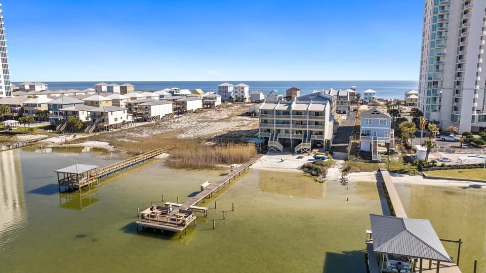 Summer House West B101 by Vacation Homes Collection Apartment in West Beach
