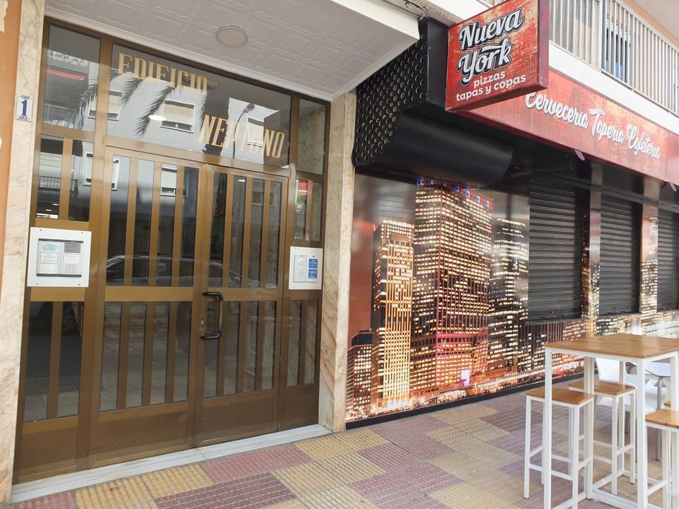 Property building, Facade/entrance