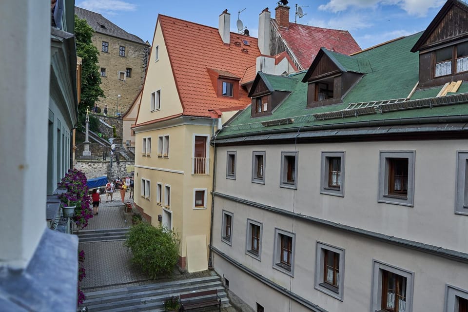 Property building, Neighbourhood, City view, Street view