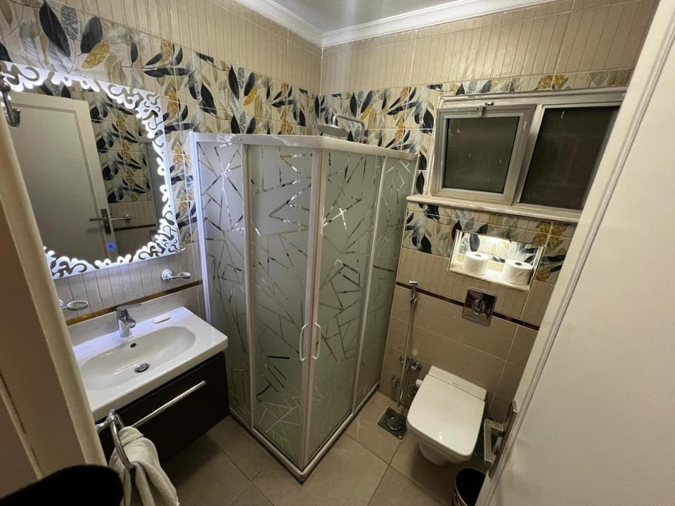 Luxurious, fully furnished and well-equipped apartment with modern amenities, stunning views, and convenient location for remote work or studying from home Apartment in Cairo Governorate