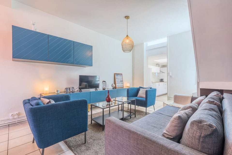 4 BR & 4 bathroom house close to Parc Barbieux Apartment in Hauts-de-France