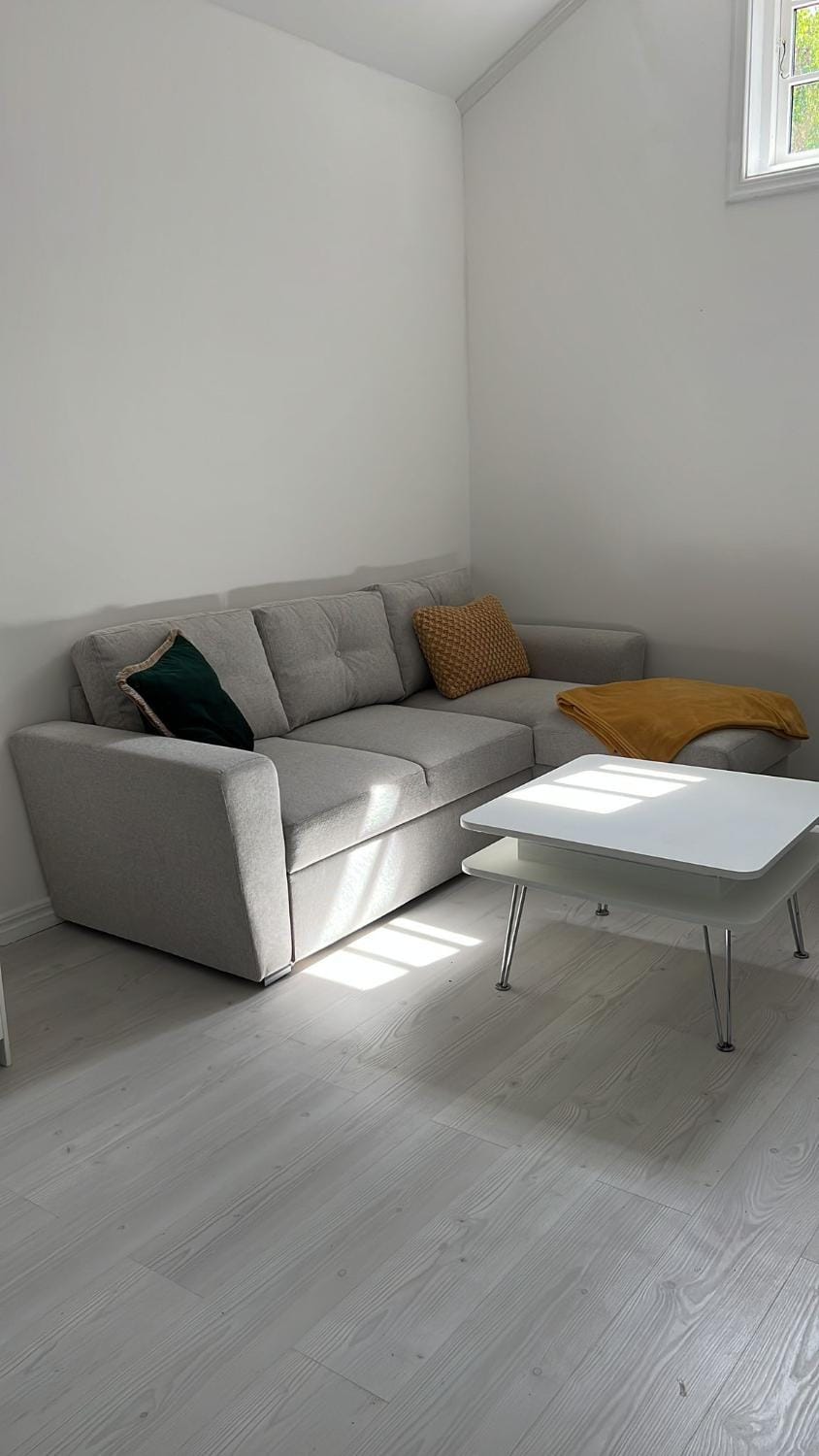 Attefallshus Alingsås / Dammen. Apartment in Västra Götaland County