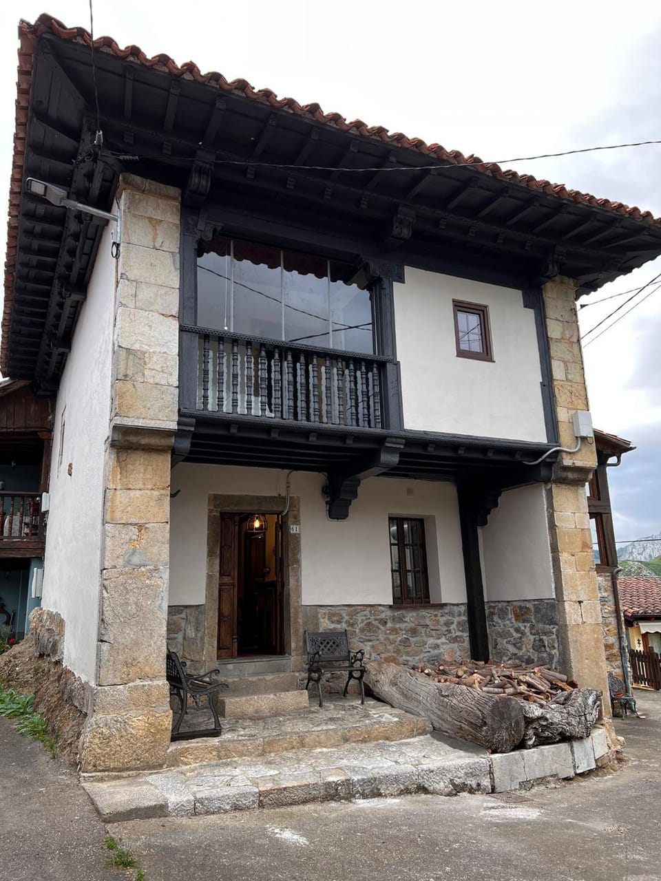 Property building, Balcony/Terrace