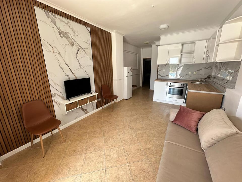 TV and multimedia, Kitchen or kitchenette, Living room, oven
