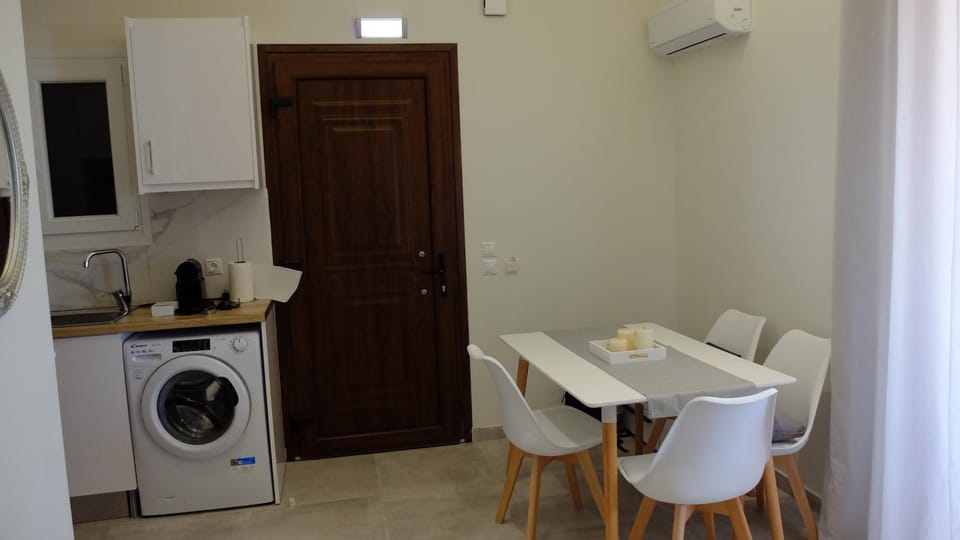 Dining area, air conditioner