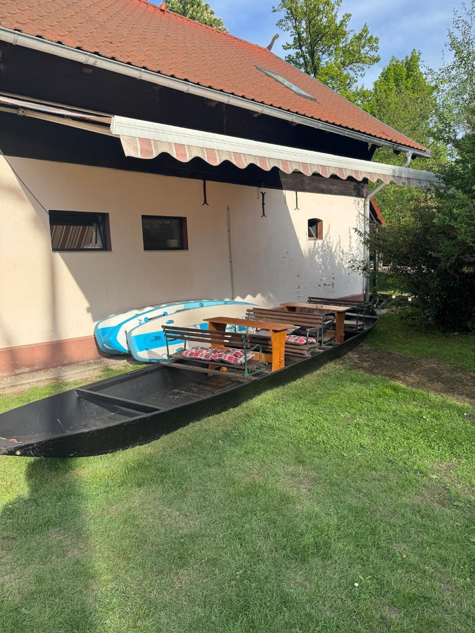 Patio, Garden, Garden view, sunbed