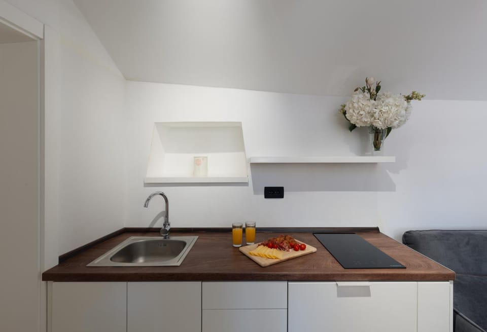 Old Town South Gate Apartment Apartment in Kotor