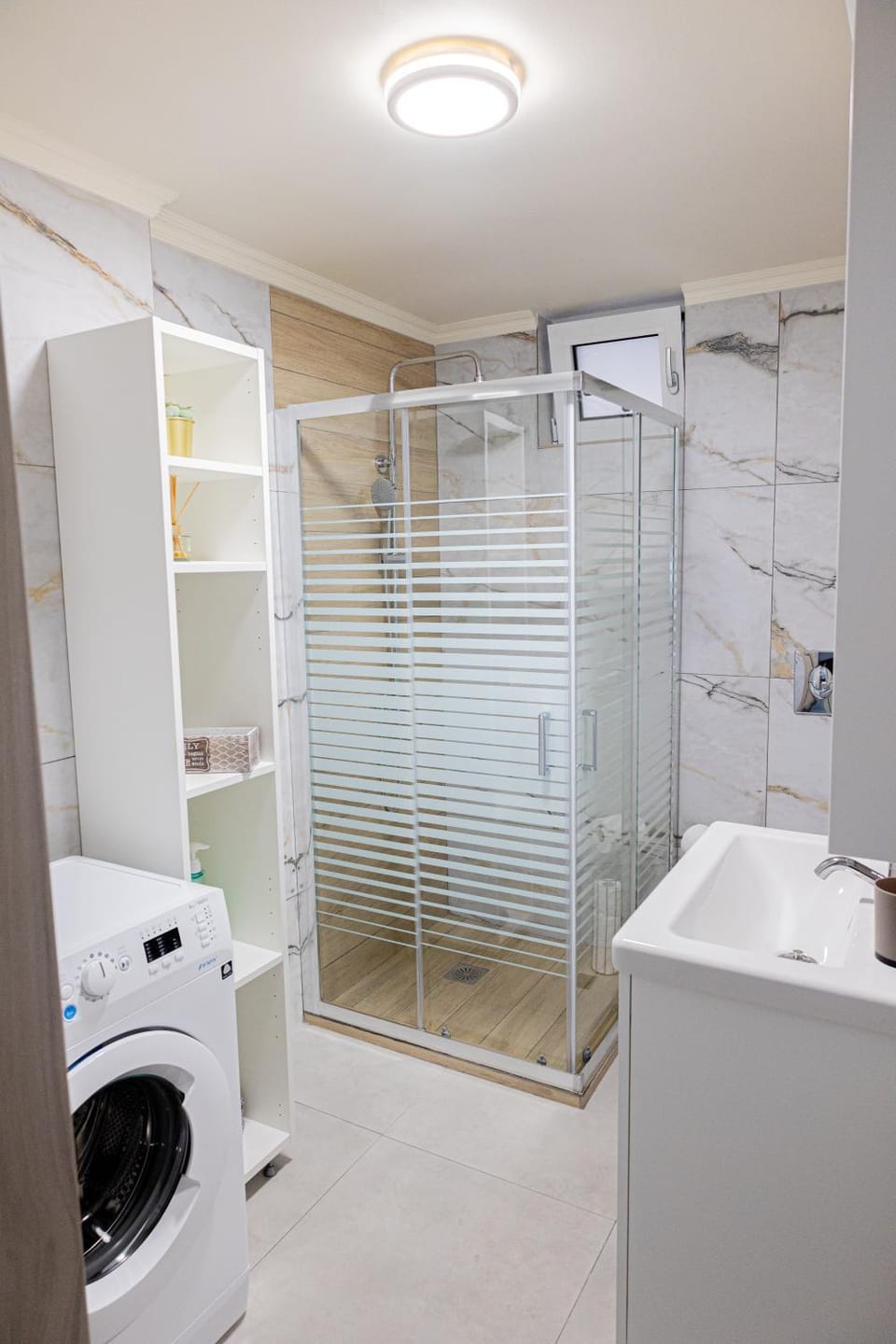 Shower, Bathroom, washing machine
