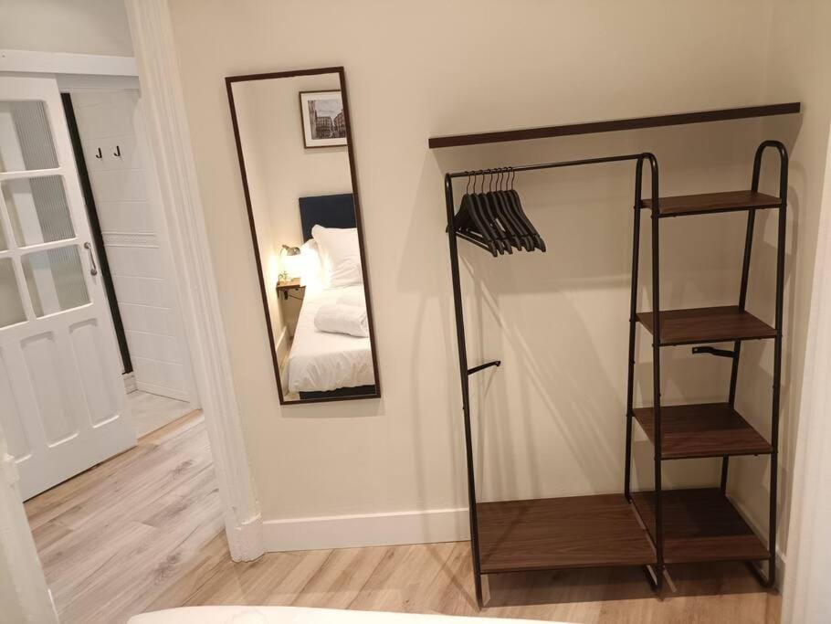 Bedroom, wardrobe