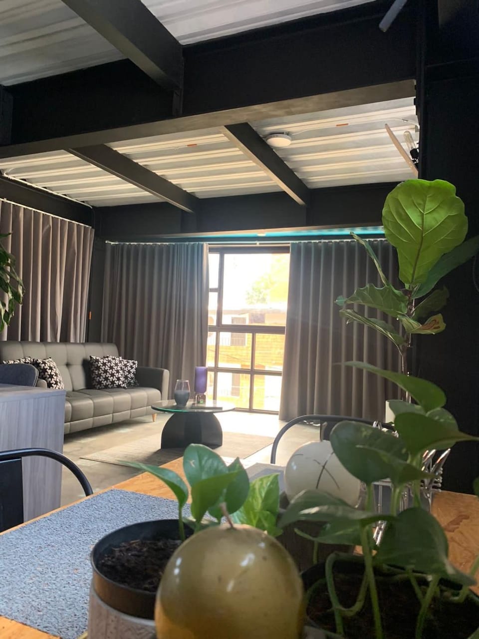 Living room, Seating area