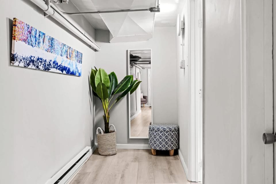 Contemporary Finishes - Studio Apt - Sloans Lake Apartment in Denver