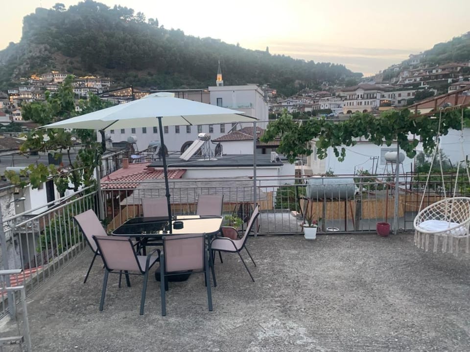 Patio, Mountain view