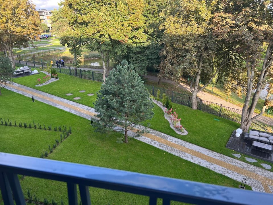 Spring, Garden view