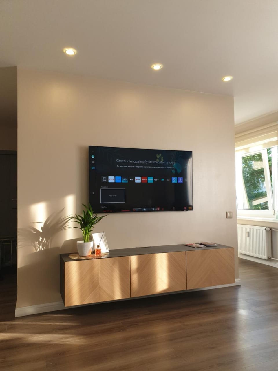 Communal lounge/ TV room