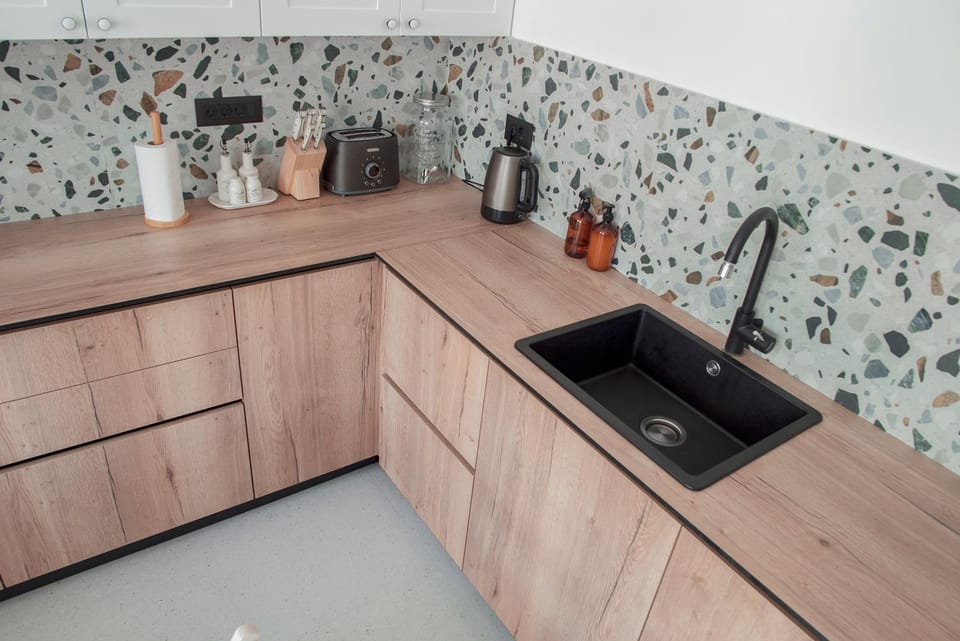 Kitchen or kitchenette
